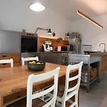 Semesterbostad Beautiful 3 Bedroom In Lisbon South Bay Almada
