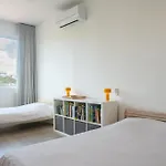 Beautiful 3 Bedroom In Lisbon South Bay *