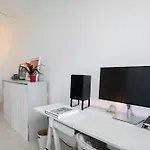 בית נופש Beautiful 3 Bedroom In Lisbon South Bay אלמאדה