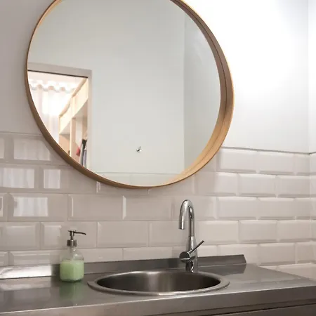 Beautiful 3 Bedroom In Lisbon South Bay ألمادا