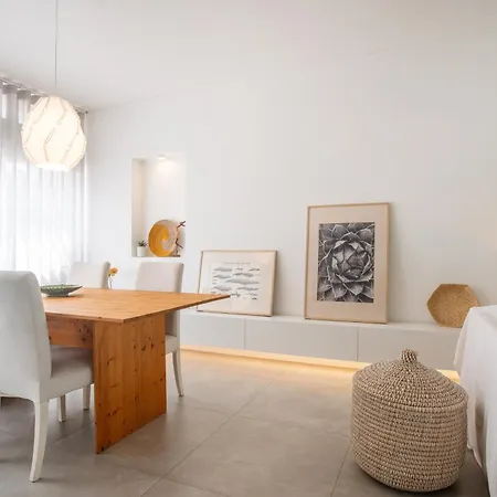 Beautiful 3 Bedroom In Lisbon South Bay Almada