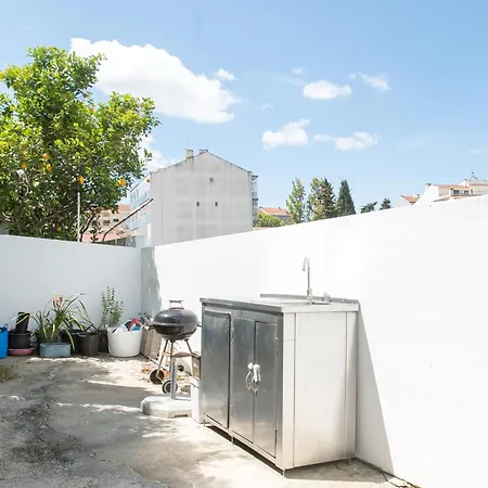 Сasa de vacaciones Beautiful 3 Bedroom In Lisbon South Bay *
