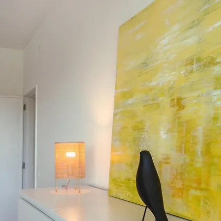 Beautiful 3 Bedroom In Lisbon South Bay Сasa de vacaciones *