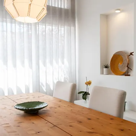 Beautiful 3 Bedroom In Lisbon South Bay * Almada