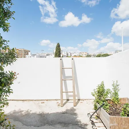 Beautiful 3 Bedroom In Lisbon South Bay Сasa de vacaciones *
