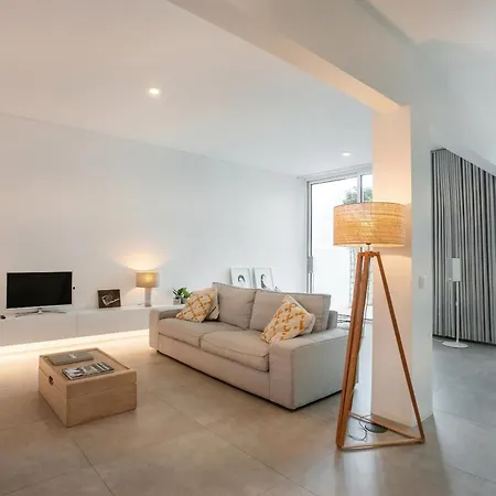 Сasa de vacaciones Beautiful 3 Bedroom In Lisbon South Bay Almada