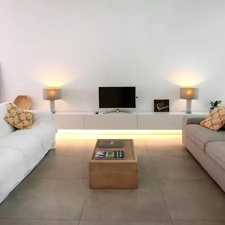 Beautiful 3 Bedroom In Lisbon South Bay Holiday home