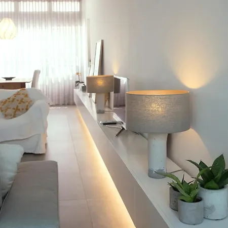Beautiful 3 Bedroom In Lisbon South Bay