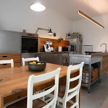 Сasa de vacaciones Beautiful 3 Bedroom In Lisbon South Bay Almada