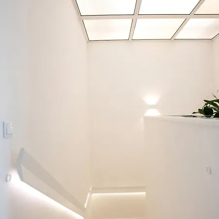 Beautiful 3 Bedroom In Lisbon South Bay * Almada