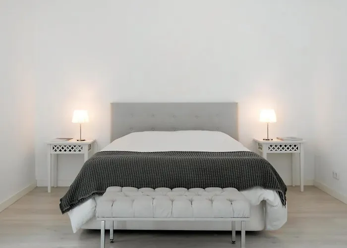 Beautiful 3 Bedroom In Lisbon South Bay *