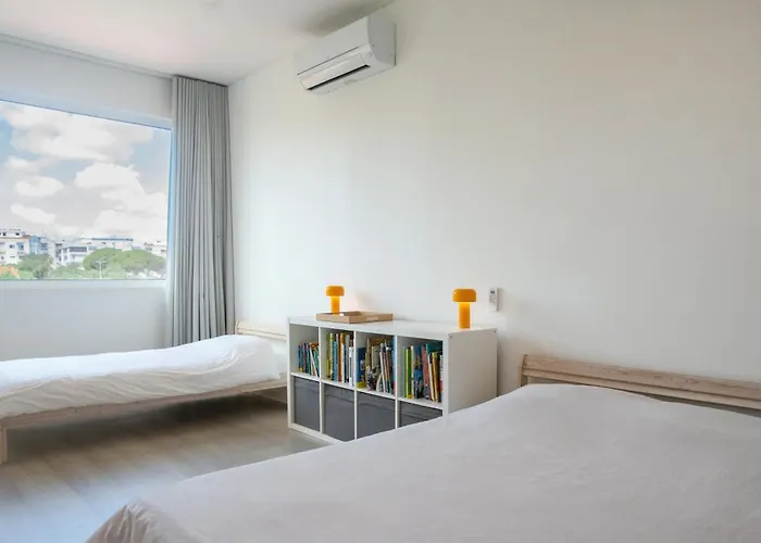 Beautiful 3 Bedroom In Lisbon South Bay *