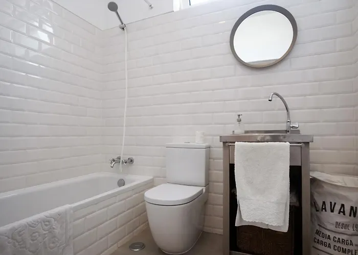 Beautiful 3 Bedroom In Lisbon South Bay *