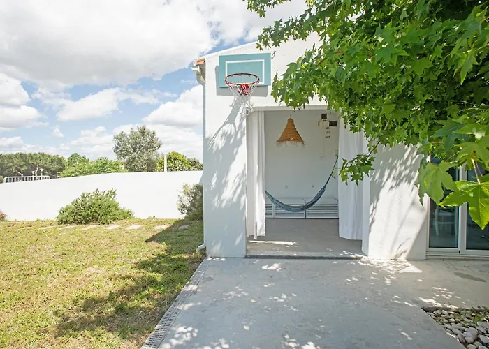 Beautiful 3 Bedroom In Lisbon South Bay